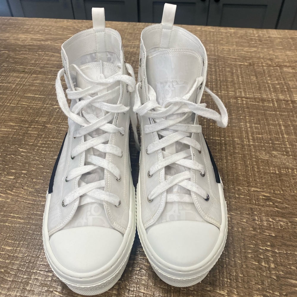 White high top dior